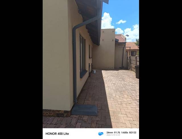 2 BEDROOM HOUSE FOR SALE IN SEBOKENG ZONE 17